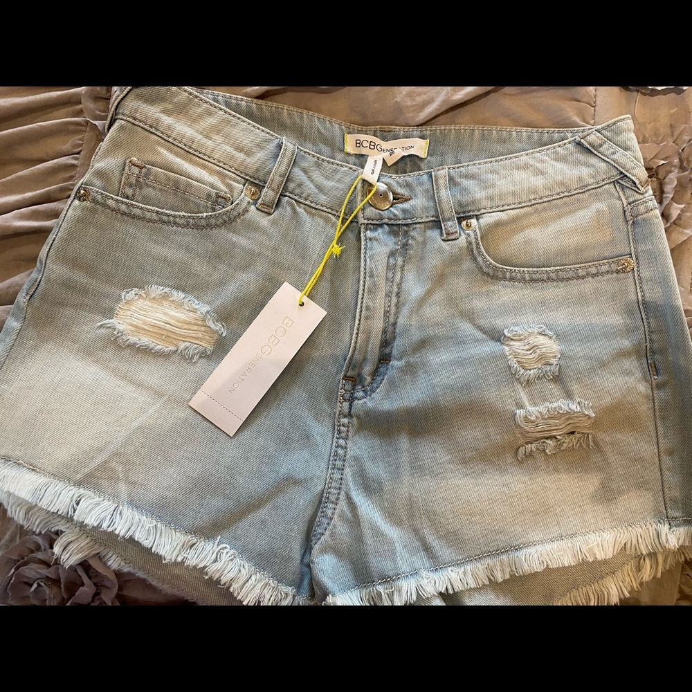 BCBG Generation jean shorts - Picture 3 of 6